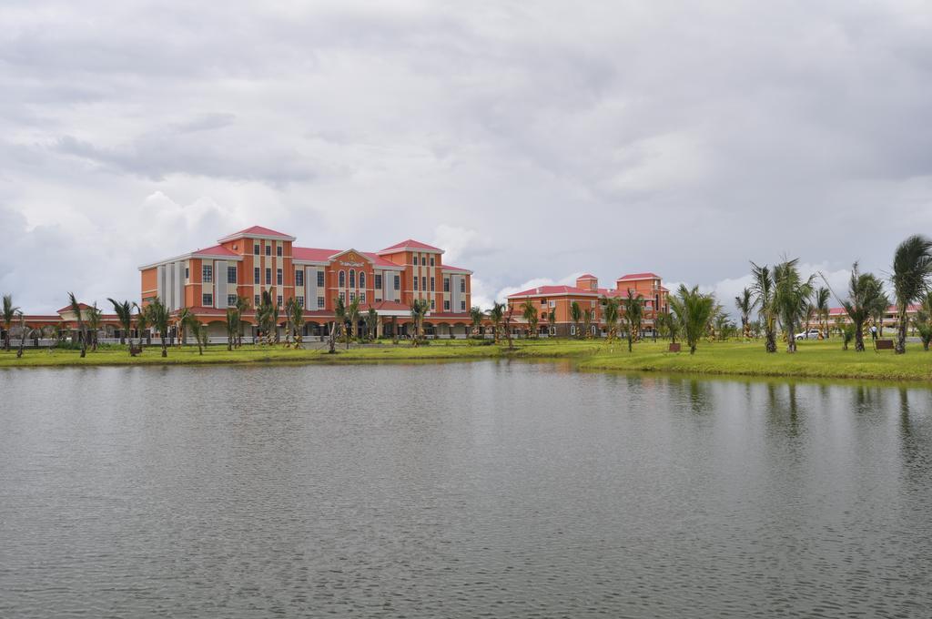 Golden Peacock Resort Hotel Beira Exteriér fotografie