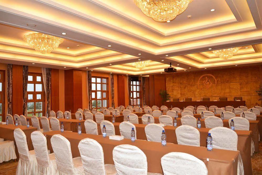Golden Peacock Resort Hotel Beira Exteriér fotografie