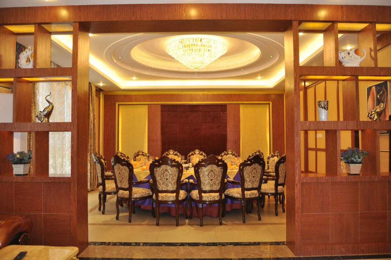 Golden Peacock Resort Hotel Beira Exteriér fotografie